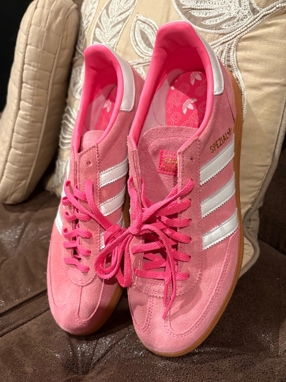 💖SPOTLIGHT💖NWOT Adidas Originals Handball Spezial Sneakers in Lucid Pink